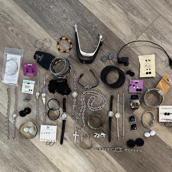 Lot#12 of mixed Jewelry Collection - Silver white and Black - Picture 10 of 10